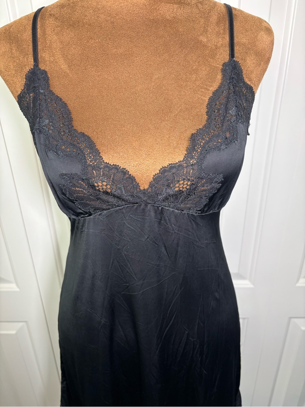 OnGossamer Black Satin Lace Trim Chemise Slip Nightgown Medium - Picture 2 of 9